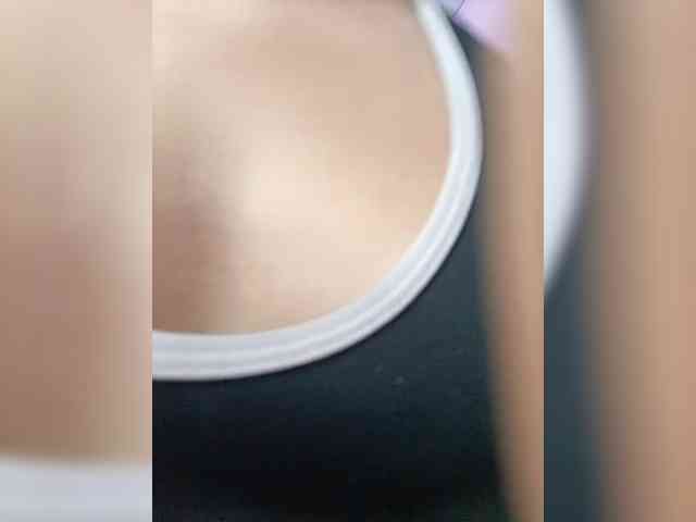ChloeCartier webcam