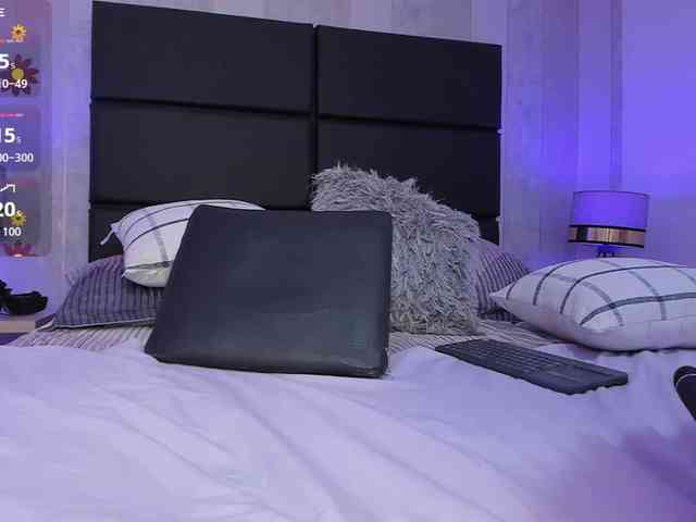 ChloeCartier webcam