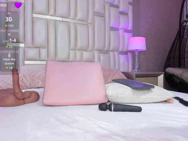 ChloeCartier webcam