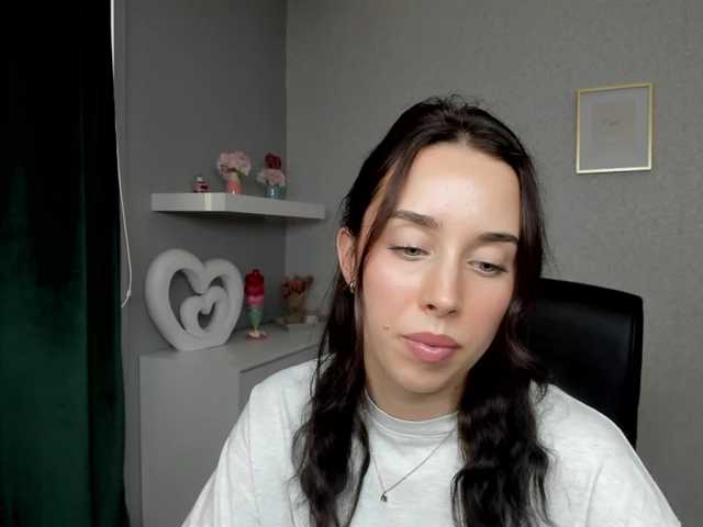 adeleLive live cam on BongaCams