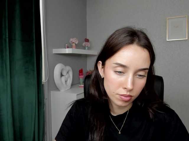 adeleLive live cam on BongaCams