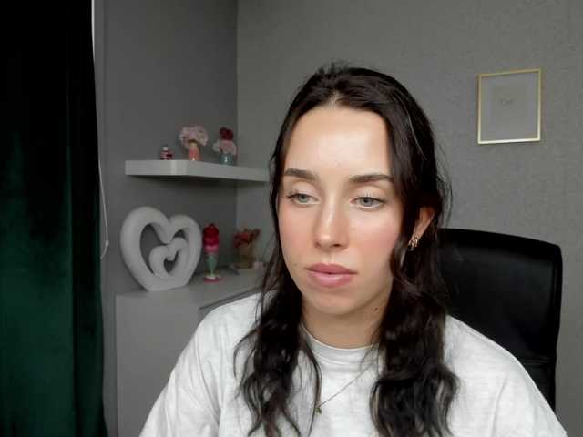 adeleLive live cam on BongaCams