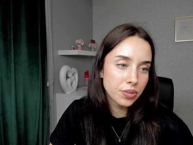 adeleLive webcam