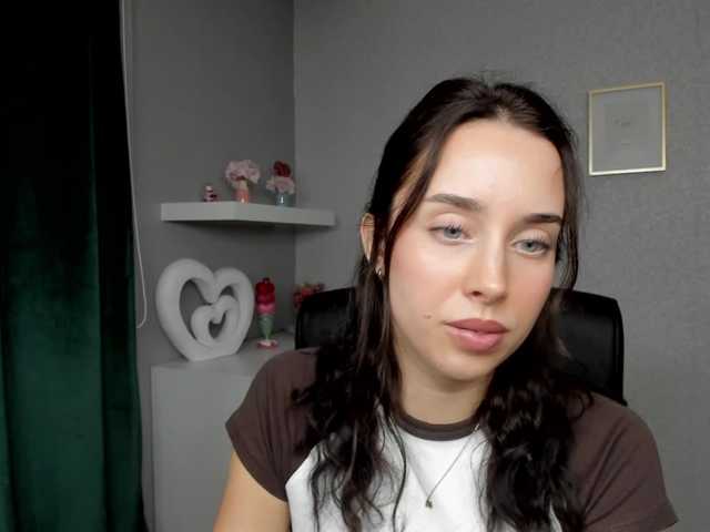 adeleLive live cam on BongaCams