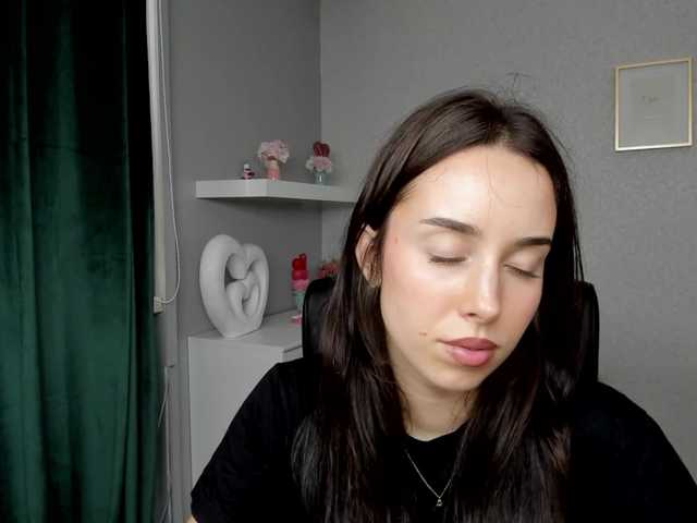 adeleLive live cam on BongaCams