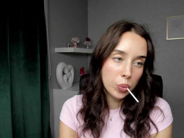 adeleLive live cam on BongaCams
