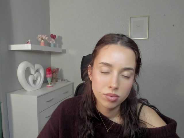 adeleLive's BongaCams show and profile