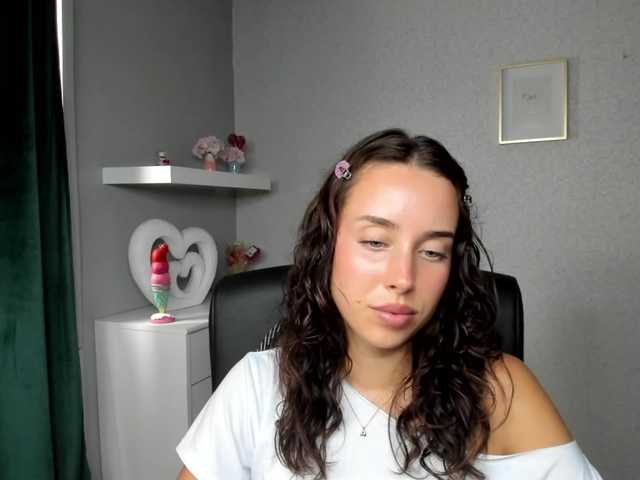 adeleLive live cam on BongaCams