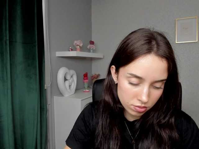 adeleLive live cam on BongaCams