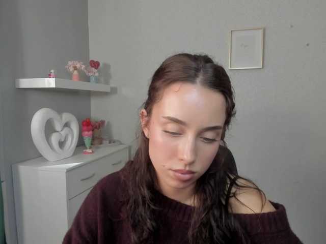 adeleLive's BongaCams show and profile