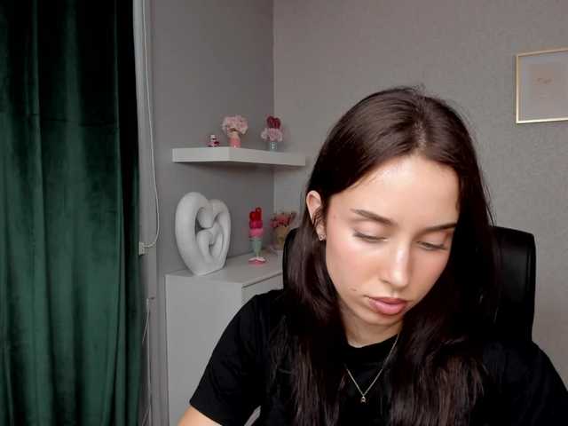 adeleLive live cam on BongaCams