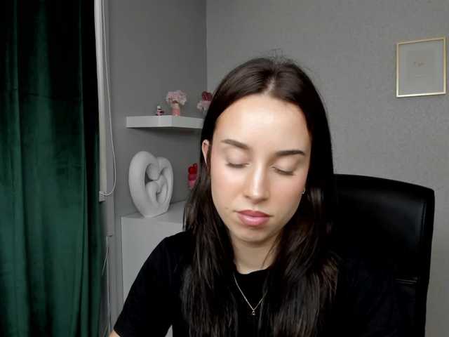 adeleLive live cam on BongaCams