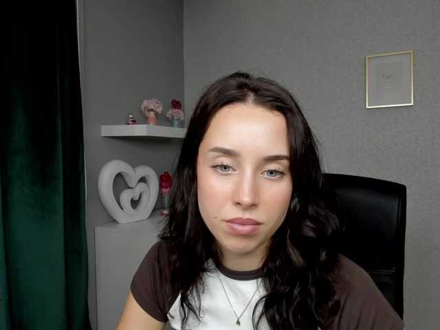 adeleLive live cam on BongaCams
