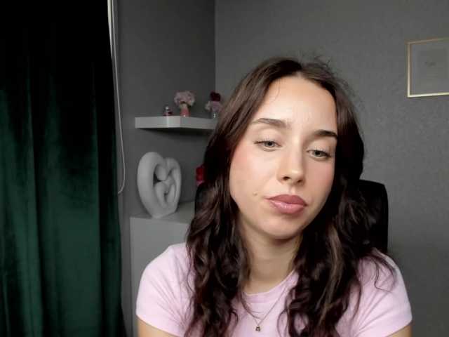 adeleLive live cam on BongaCams
