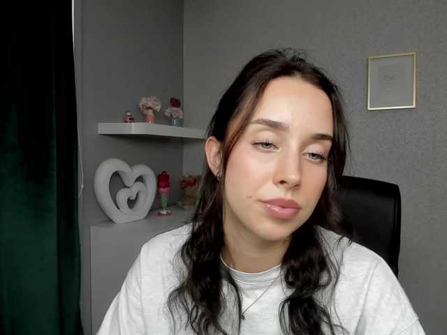adeleLive live cam on BongaCams
