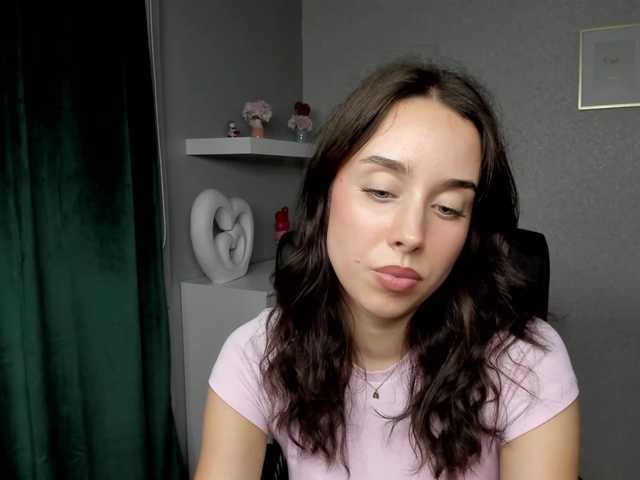 adeleLive live cam on BongaCams