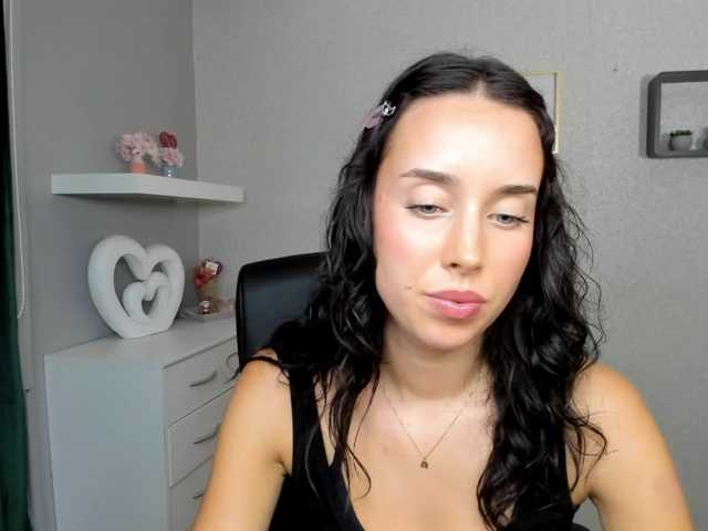 adeleLive live cam on BongaCams