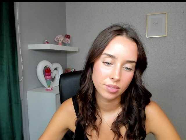 adeleLive live cam on BongaCams