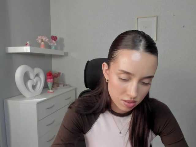 adeleLive's BongaCams show and profile