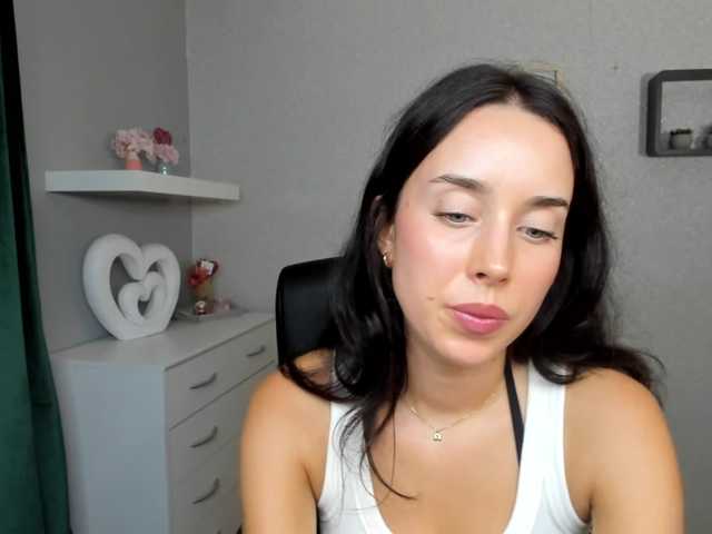 adeleLive live cam on BongaCams