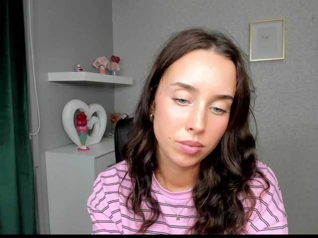 adeleLive live cam on BongaCams
