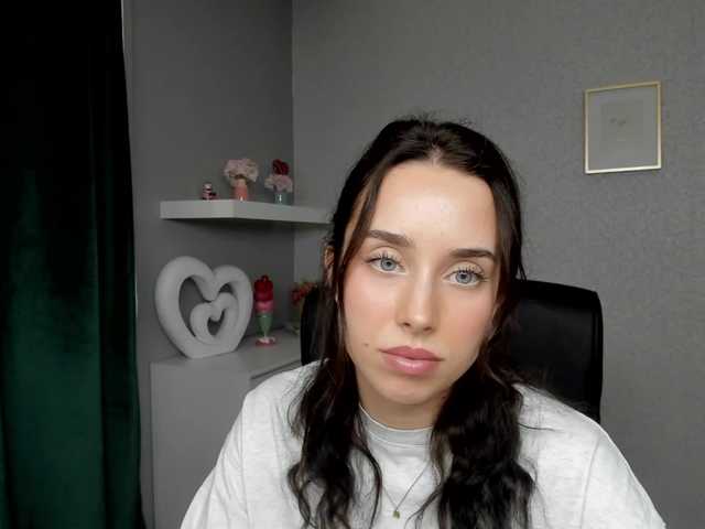 adeleLive live cam on BongaCams