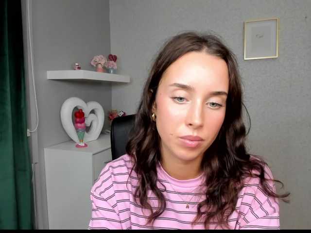adeleLive live cam on BongaCams