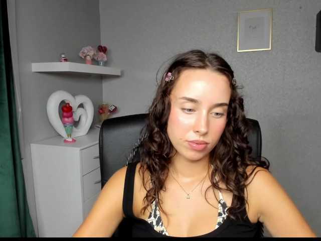 adeleLive live cam on BongaCams