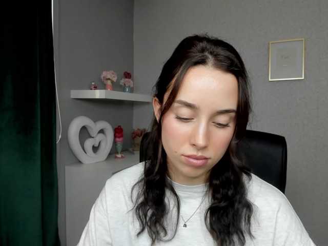 adeleLive live cam on BongaCams