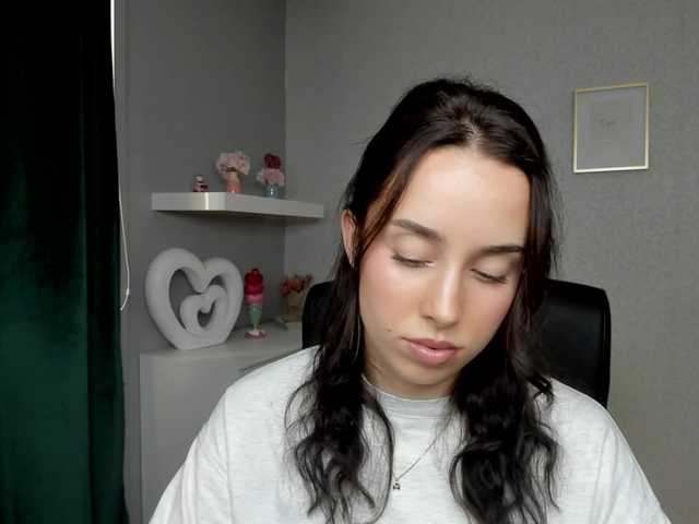 adeleLive live cam on BongaCams