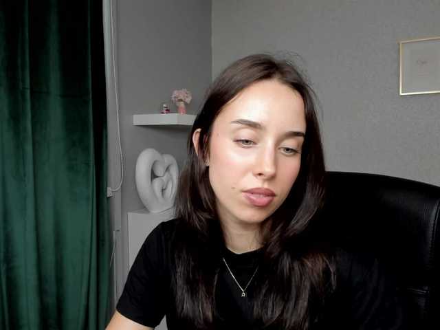 adeleLive live cam on BongaCams