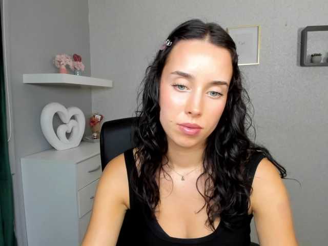 adeleLive live cam on BongaCams