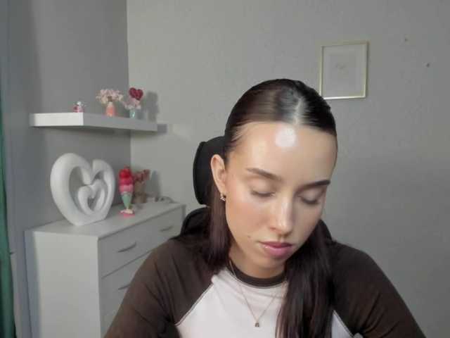 adeleLive's BongaCams show and profile