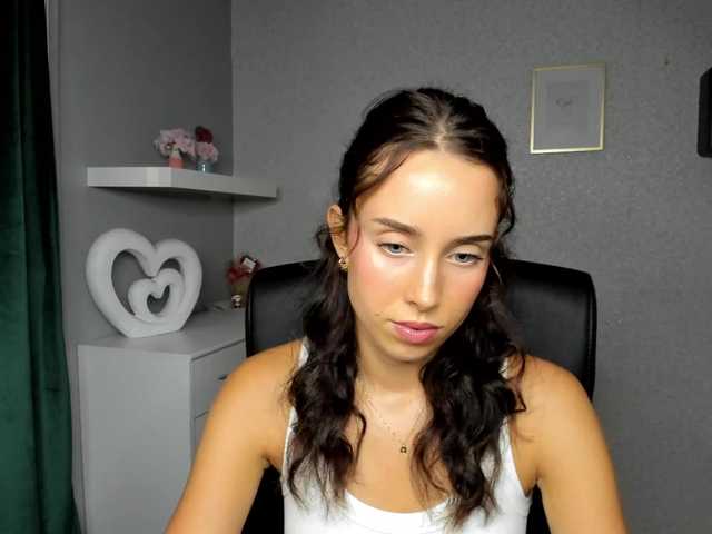adeleLive live cam on BongaCams