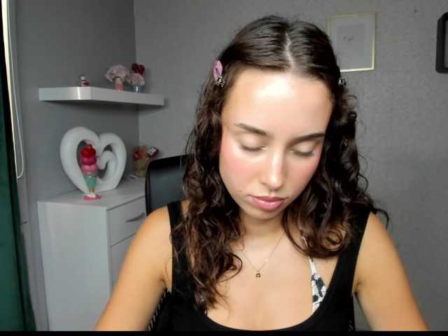 adeleLive live cam on BongaCams