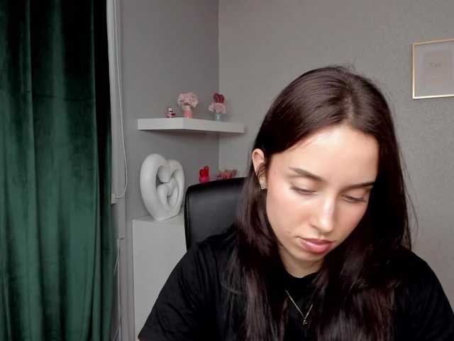 adeleLive live cam on BongaCams