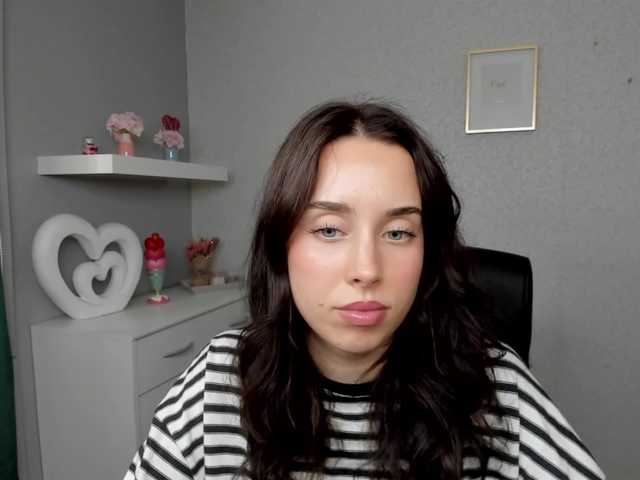 adeleLive live cam on BongaCams