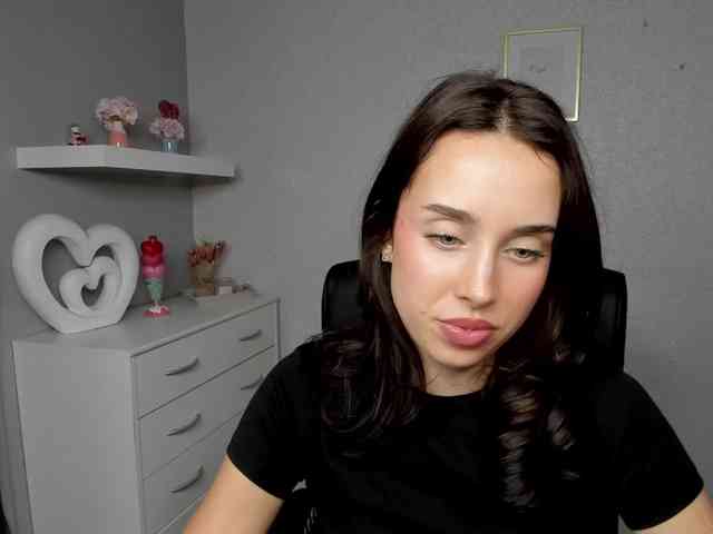 adeleLive webcam