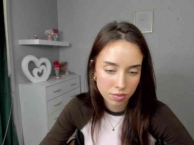 adeleLive webcam