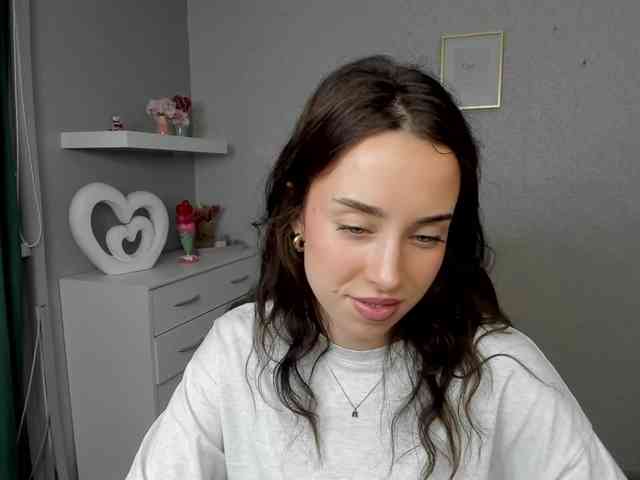adeleLive webcam