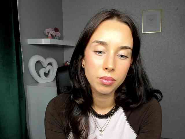 adeleLive webcam