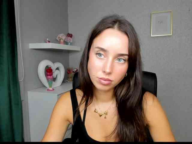 adeleLive webcam