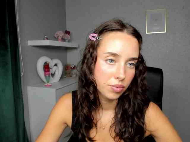 adeleLive webcam