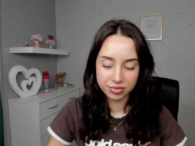 adeleLive webcam