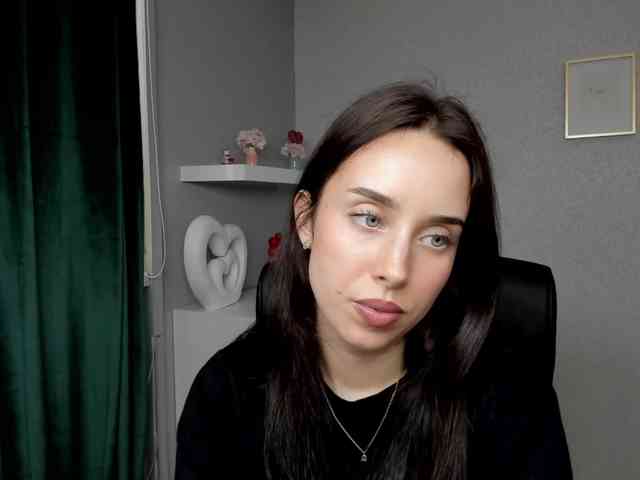 adeleLive webcam