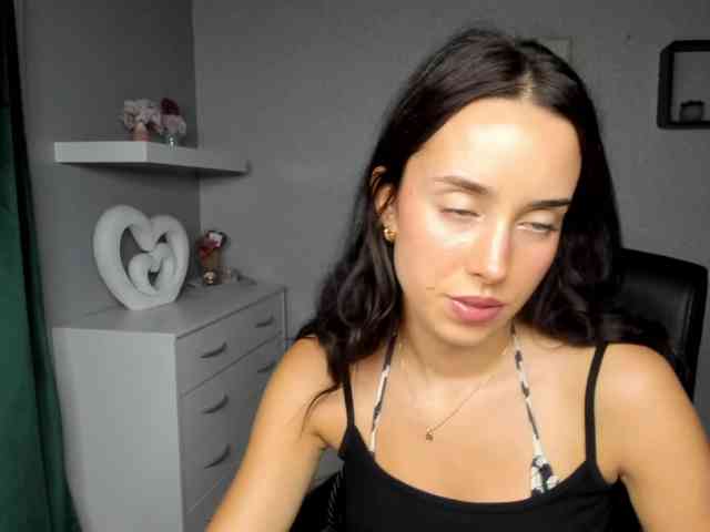 adeleLive webcam