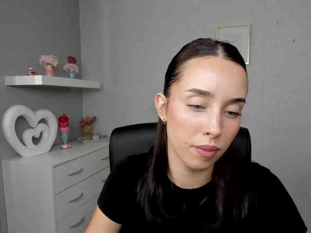 adeleLive webcam