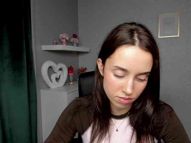adeleLive webcam