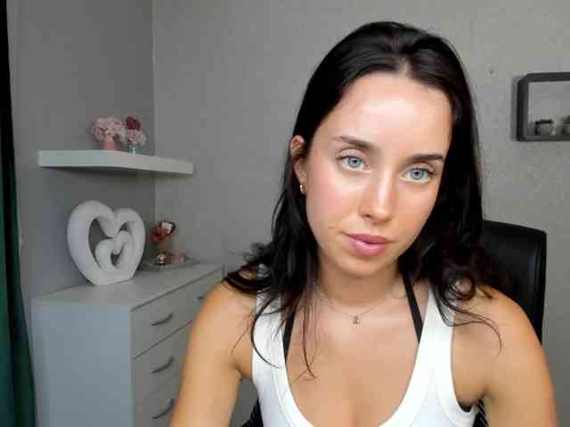 adeleLive webcam