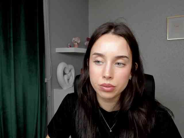adeleLive webcam